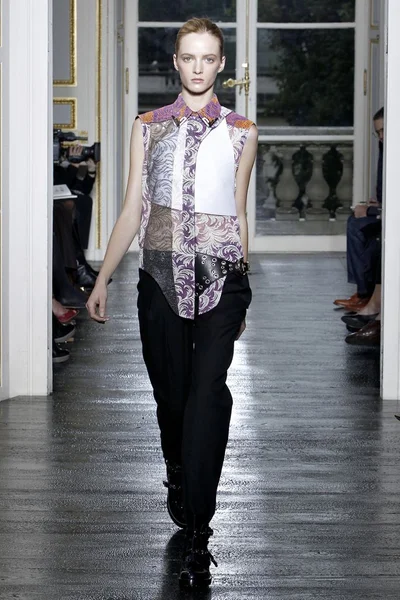Look 33